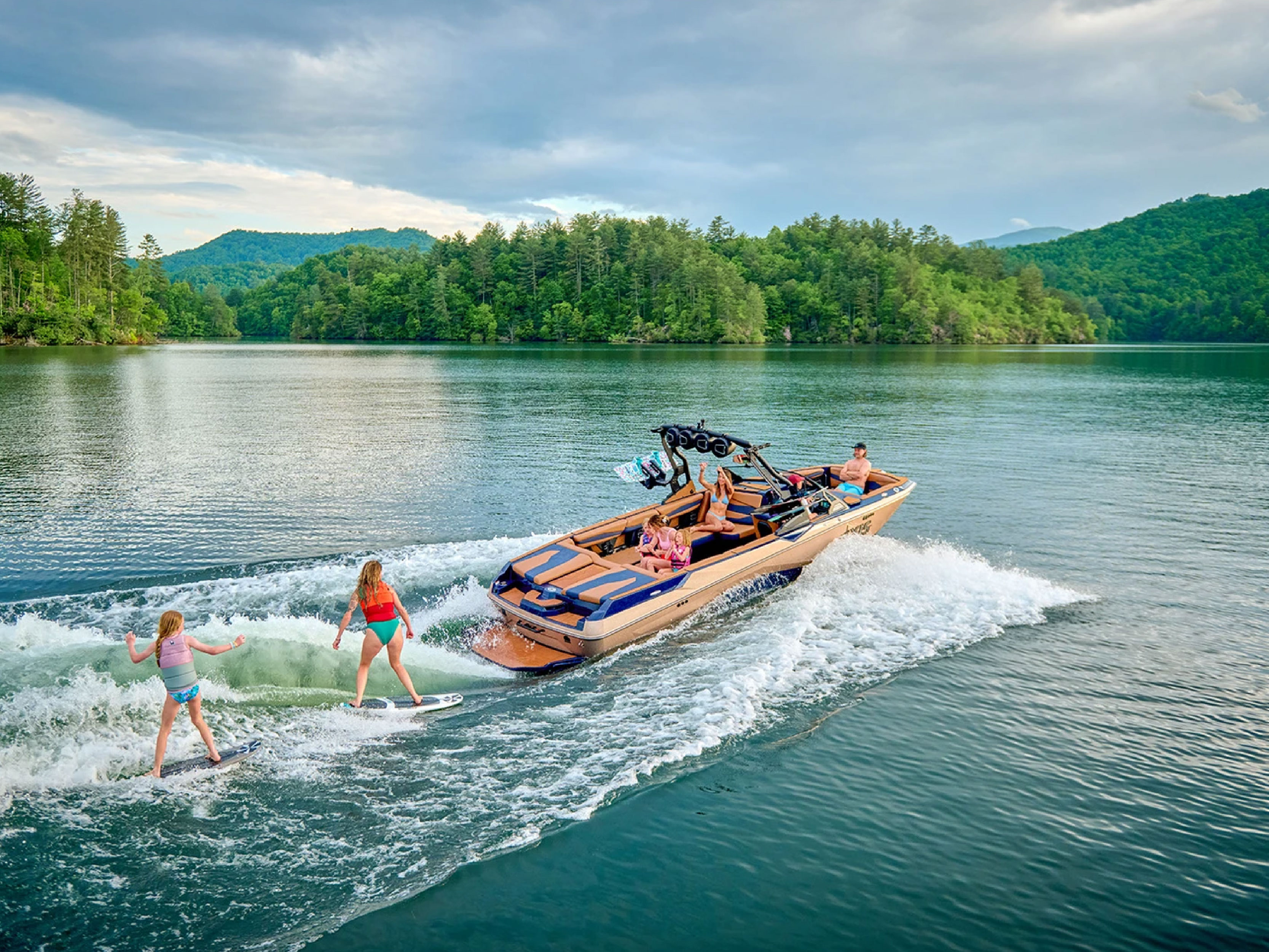 What Wake Boat Features Does A Beginner Family Really Need?