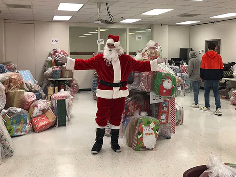 Axis Wake Employees Serve 110 Kids